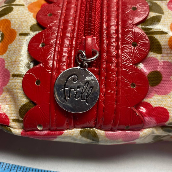 Vera Bradley Frill large tote shoulder bag red patent trim floral body - Picture 5 of 13